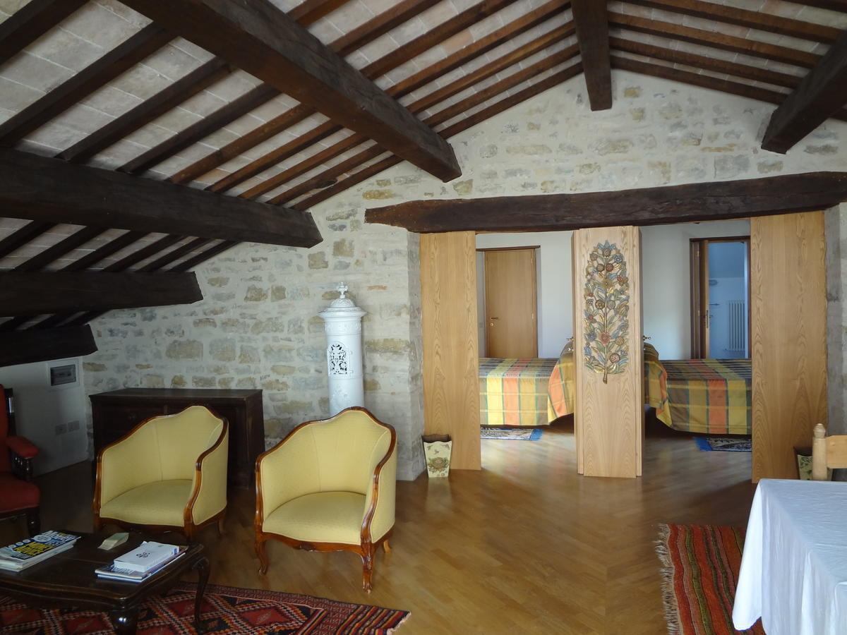Гостевой дом Castello Di Magrano Carbonesca Экстерьер фото