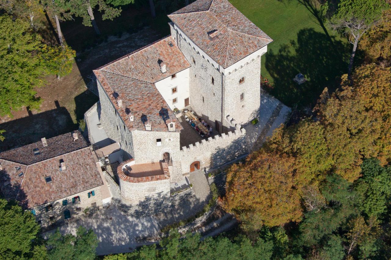 Гостевой дом Castello Di Magrano Carbonesca Экстерьер фото